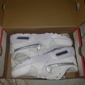 NWT LADIE'S NIKE AIR MAX SC Size 6.5